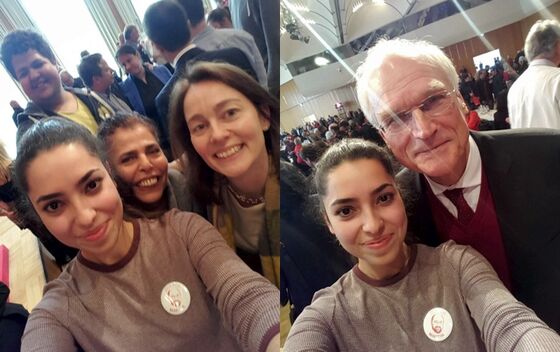 Lisa auf Selfies mit Katarina Barley MdB und Lothar Binding MdB